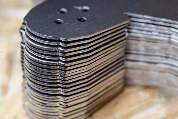 برش ورق گالوانیزه  4 میل با لیزر متری 49 هزار تومان